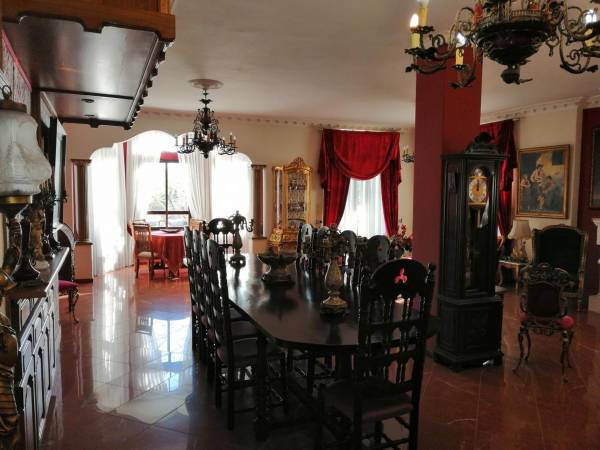 Villa with Garden View