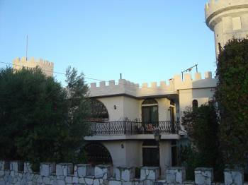 Villa with Garden View28