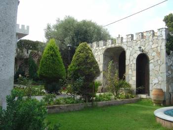 Villa with Garden View31